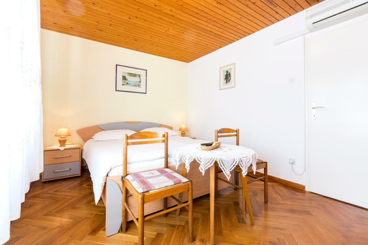 Apartment Marija Mali Losinj Exterior photo